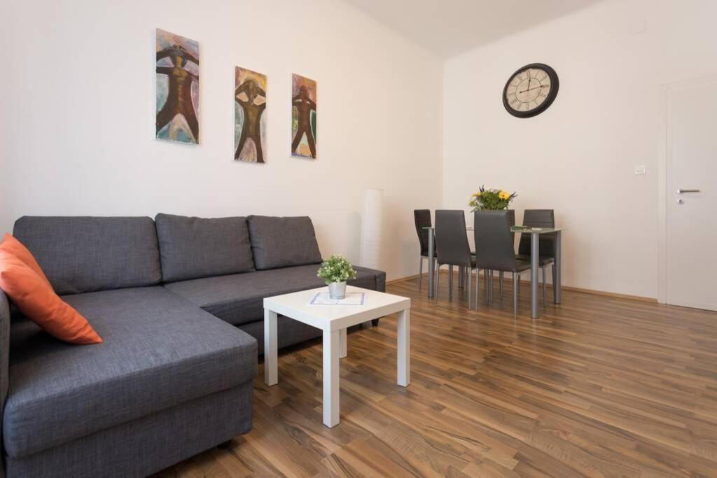 16 C&J'S Apartment Wien Exterior foto